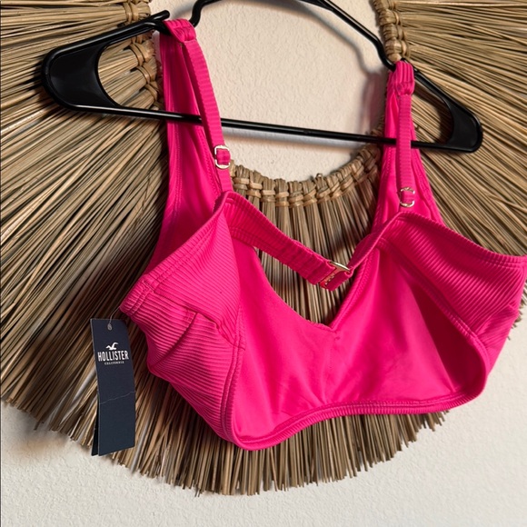 Hollister Pink Sleeveless Crop Top with Cut Out - Picture 4 of 11